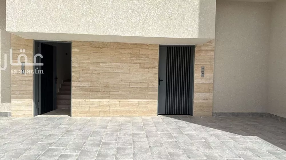 5 bedroom floor in Al Khaleej 3