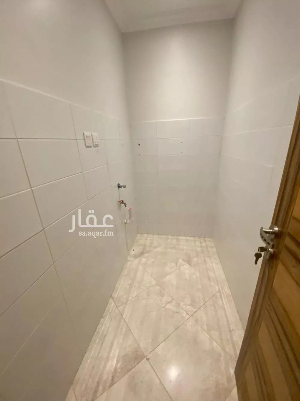 شقة 3 غرف في الملقا 2