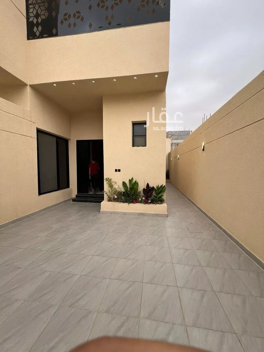 8 bedroom villa in Al Janadriyah 3