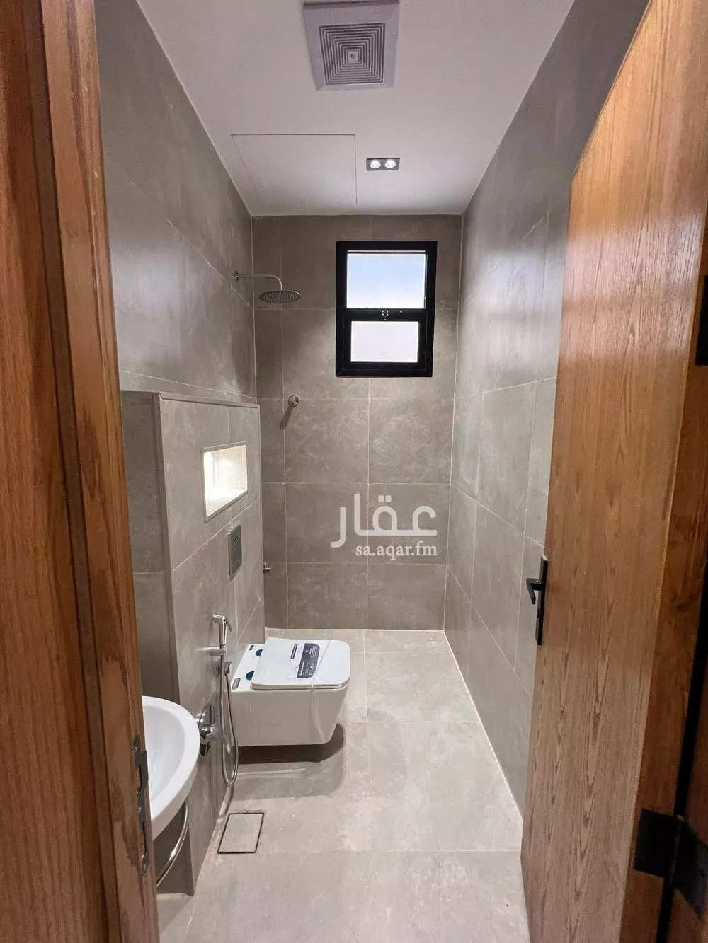 8 bedroom villa in Al Janadriyah 5