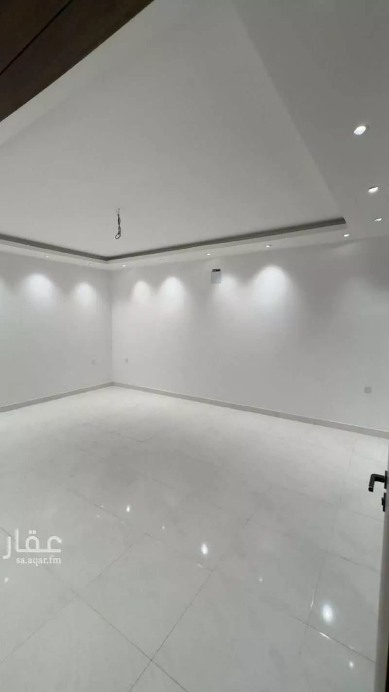 7 bedroom villa in Al Janadriyah 5