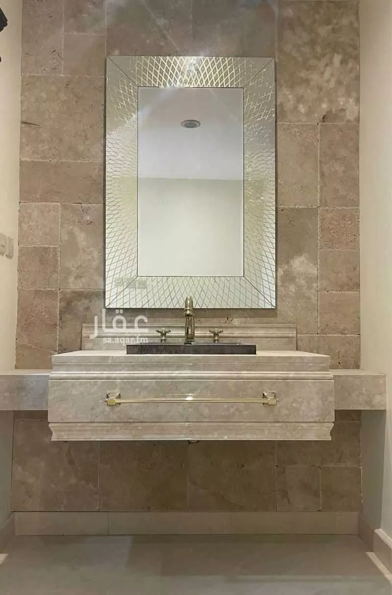 فيلا 4 غرف في الملقا 4