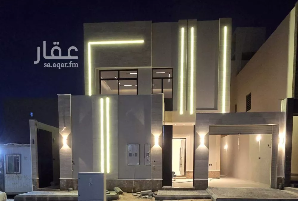 فيلا 8 غرف في الشرق 2