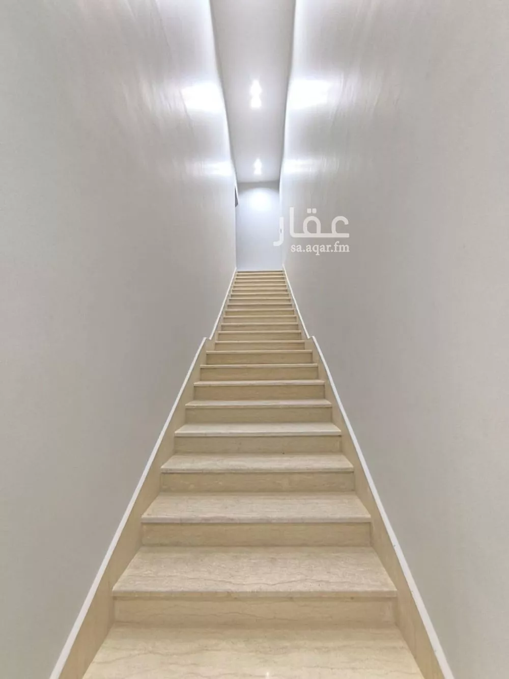 فيلا 6 غرف في العكيشية 4