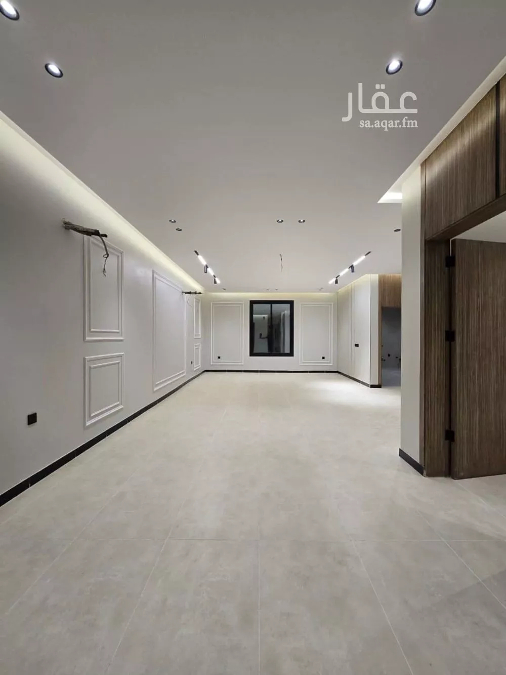 فيلا 8 غرف في الملك فهد 4