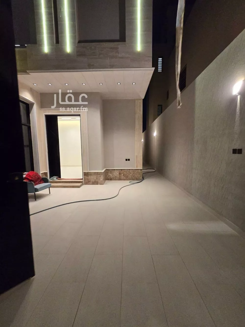 فيلا 8 غرف في الشرق 4