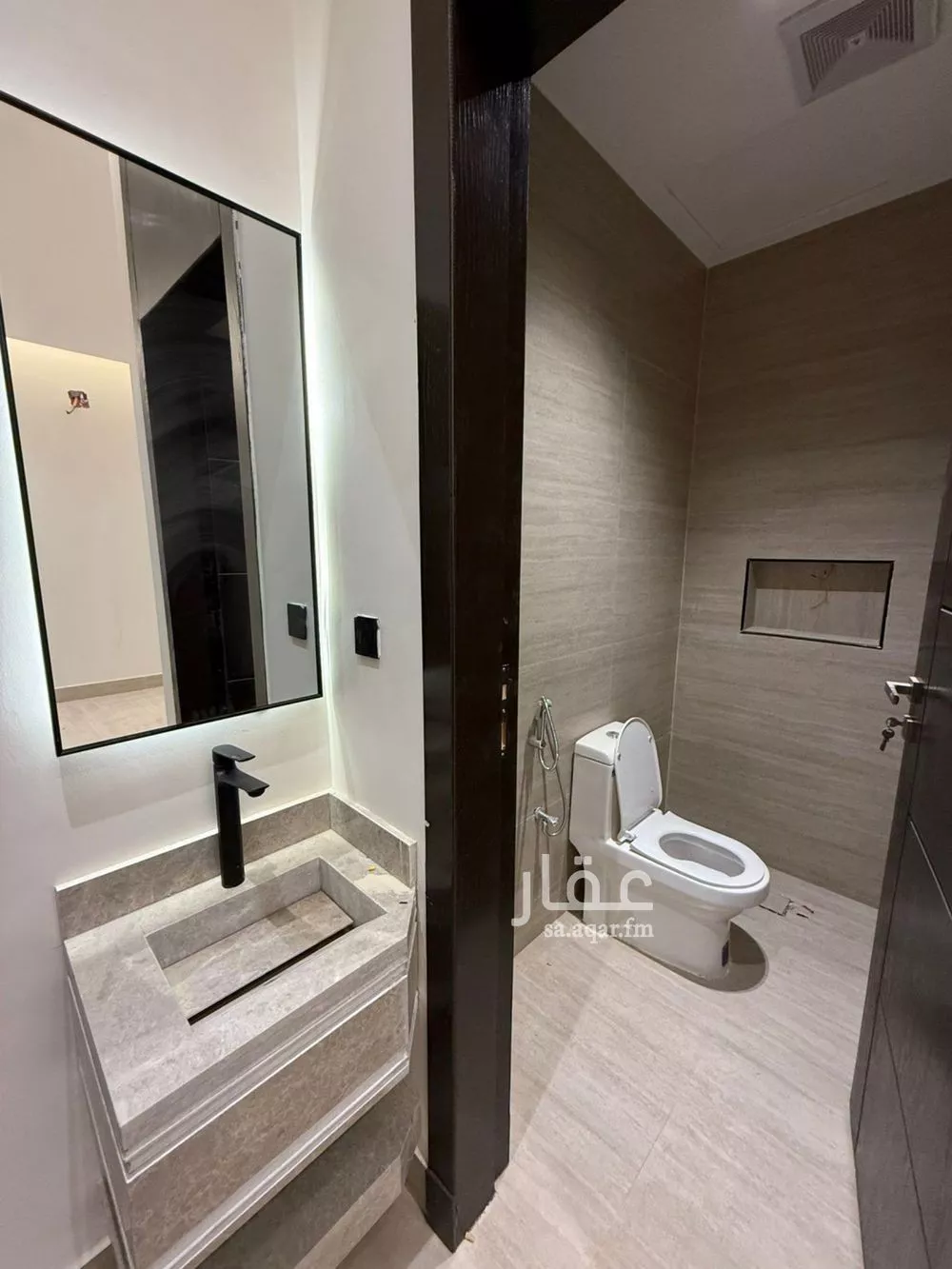 5 bedroom floor in Ash Sharq 4