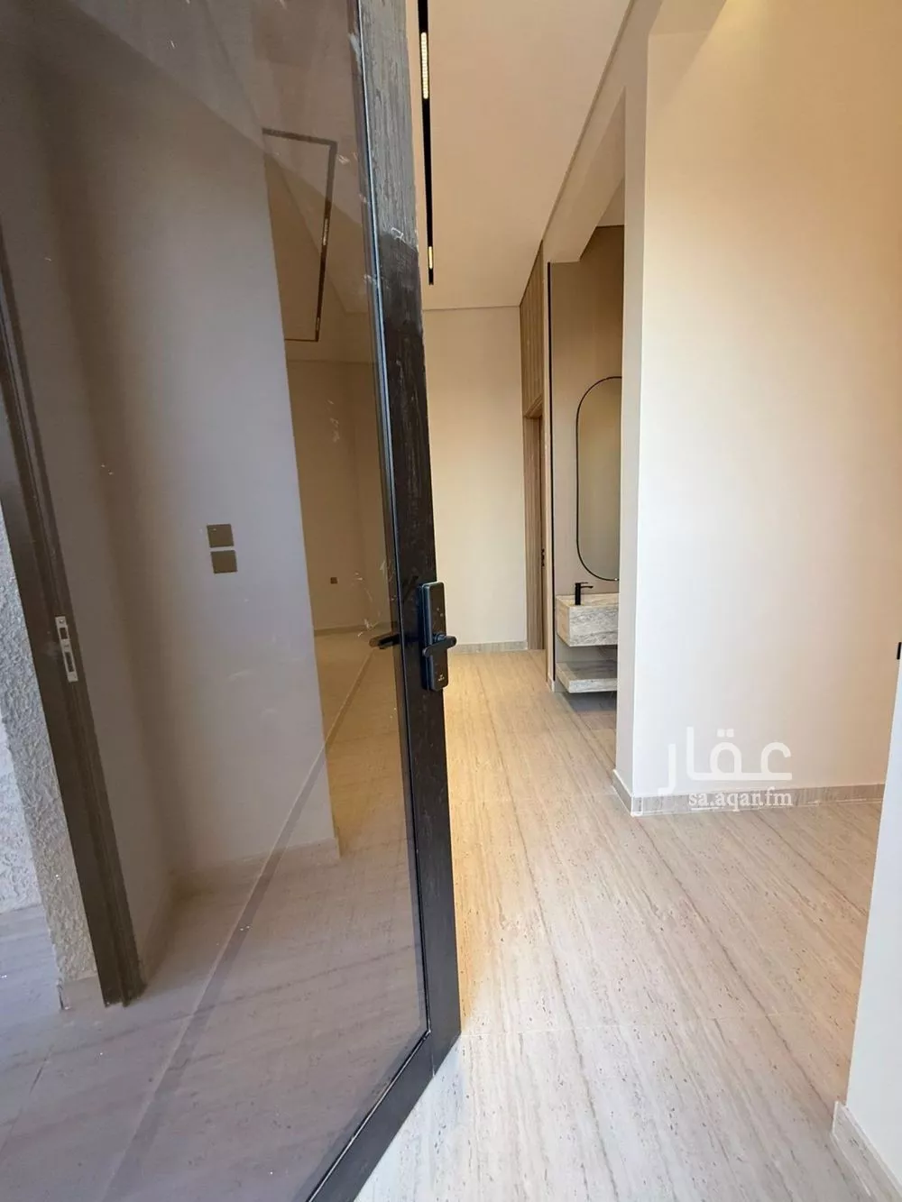 شقة 8 غرف في الجنادرية 3