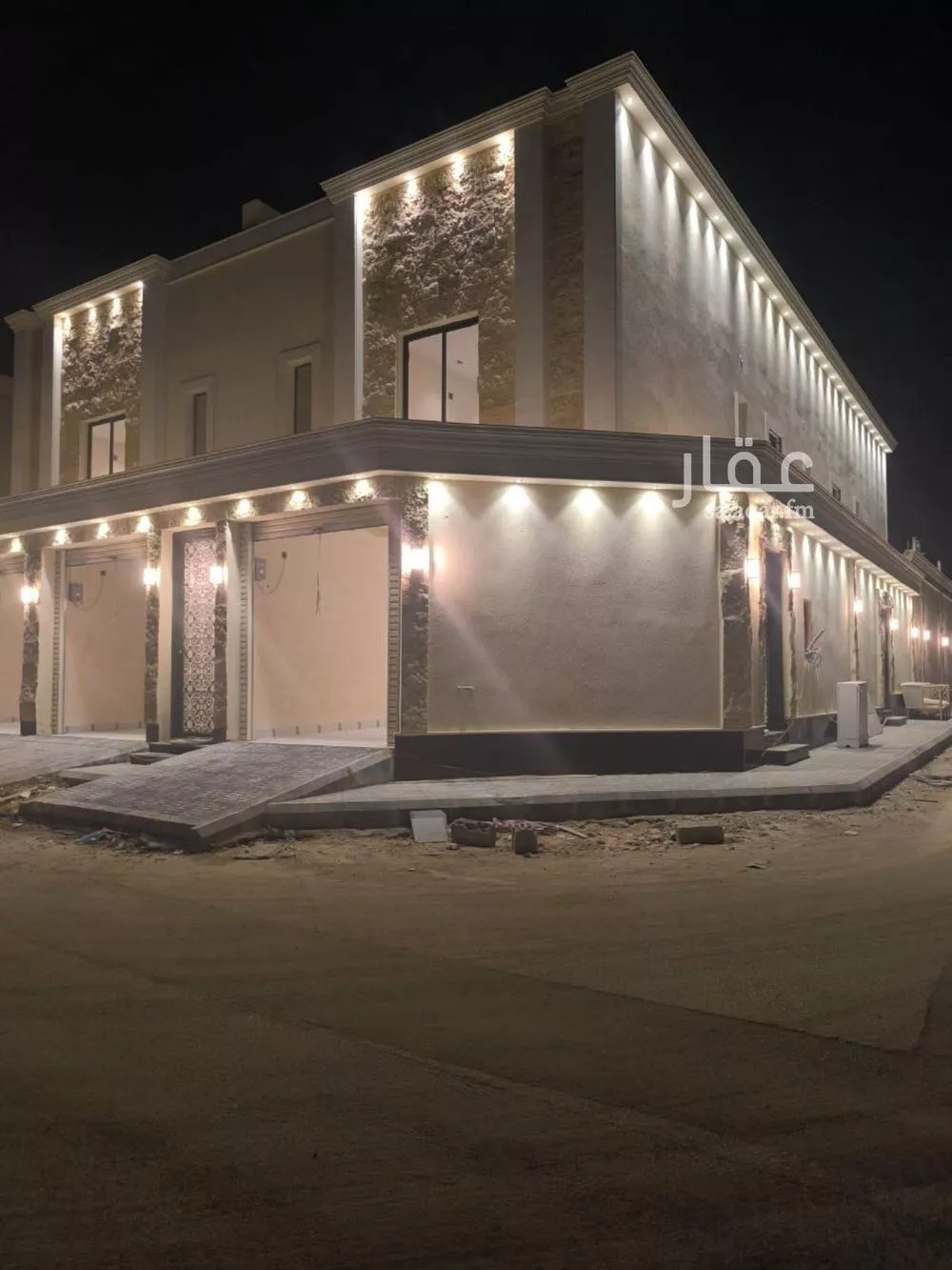 5 bedroom villa in Al Janadriyah 1