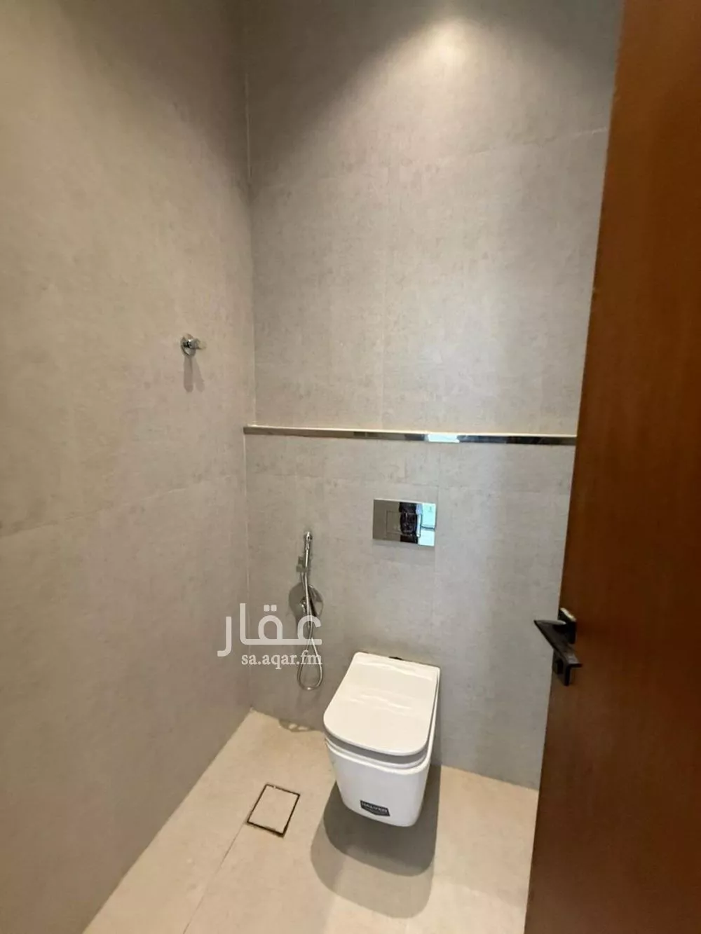 شقة 5 غرف في الجنادرية 5