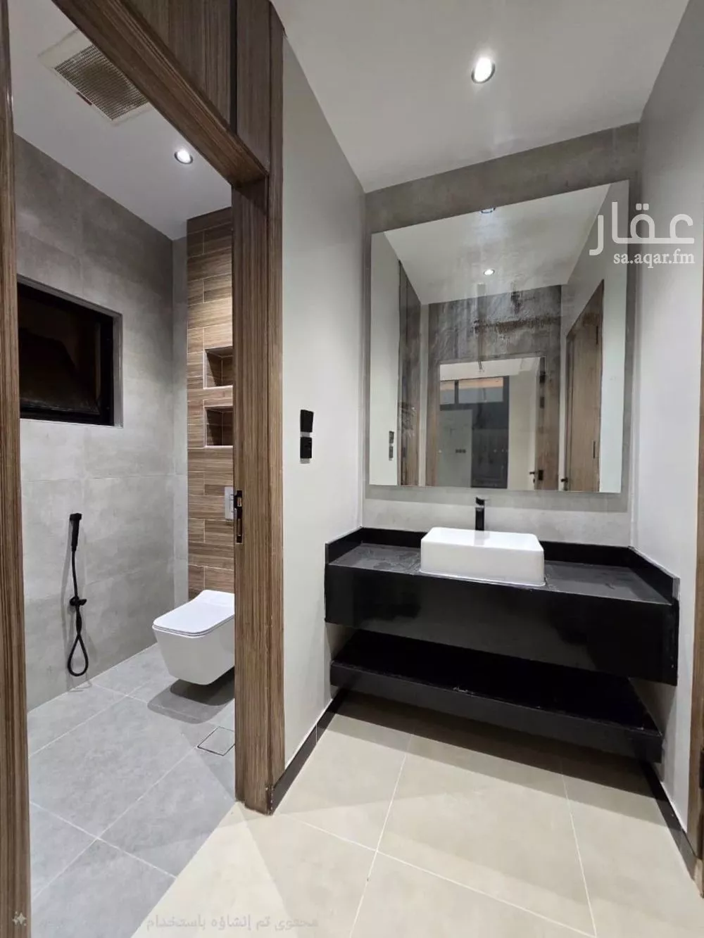 فيلا 8 غرف في الملك فهد 3