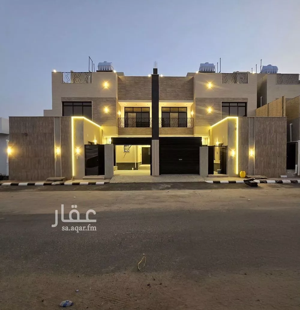 فيلا 8 غرف في الملك فهد 1