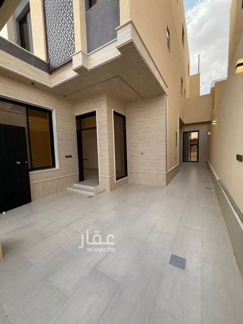 فيلا 10 غرف في الرمال 3