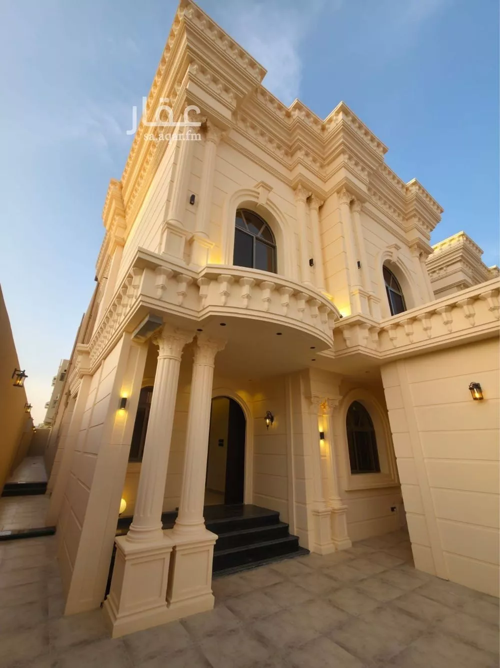 فيلا 9 غرف في الملك فهد 4