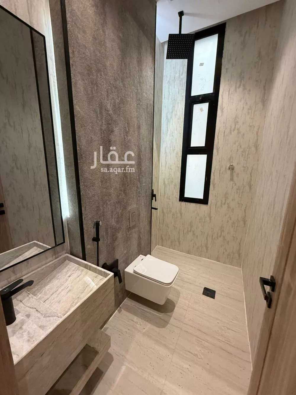 شقة 8 غرف في الجنادرية 4