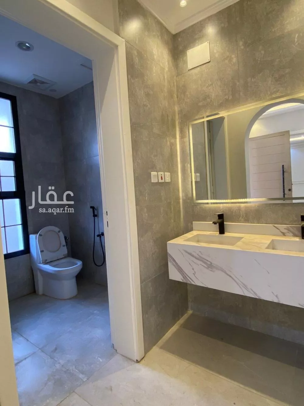 فيلا 9 غرف في الملك فهد 4