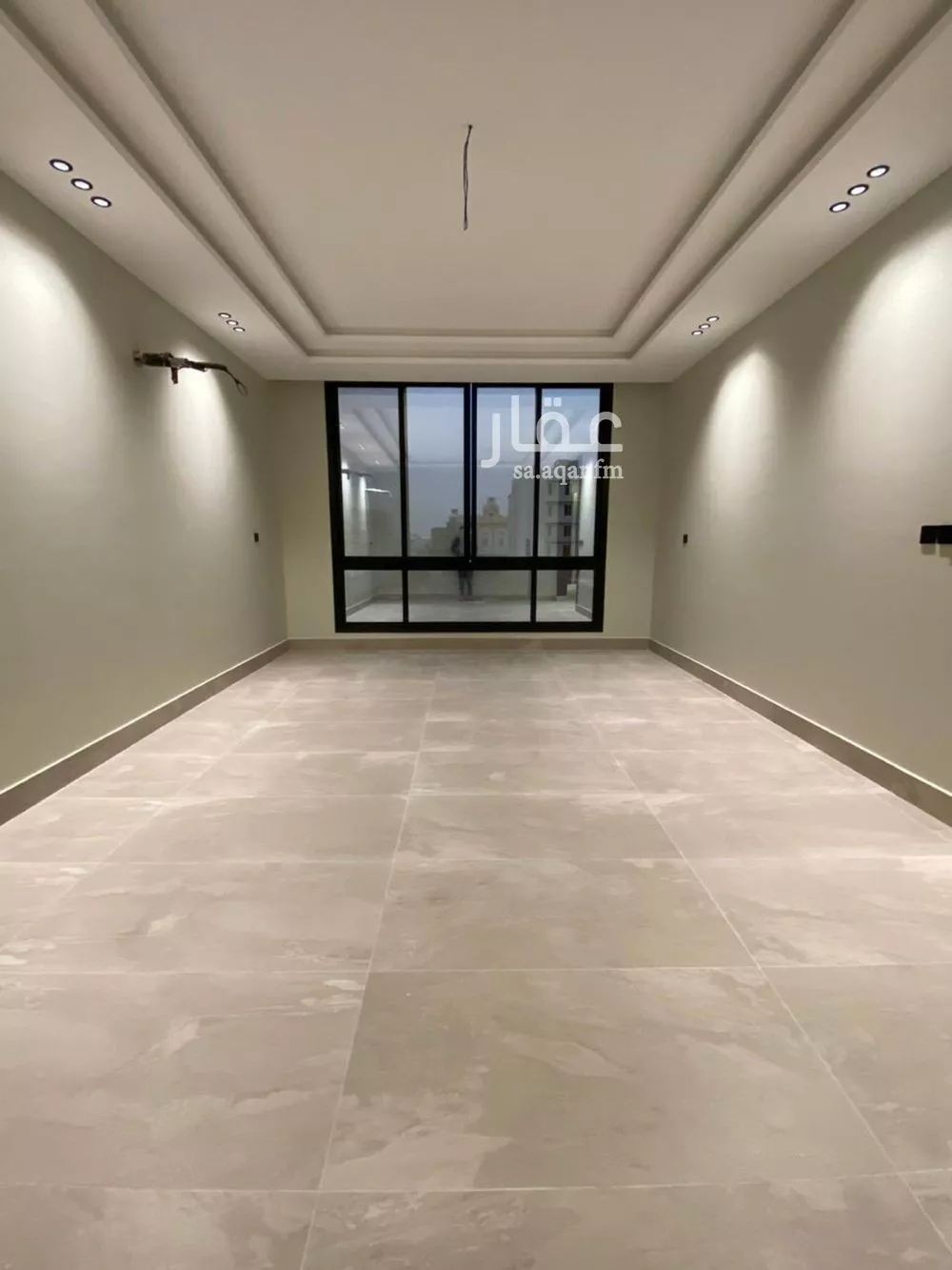 فيلا 9 غرف في الملك فهد 3