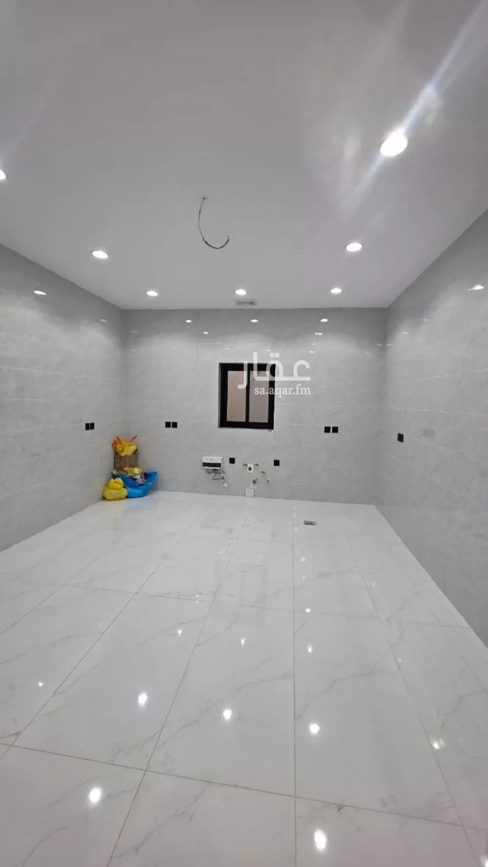 فيلا 8 غرف في الملك فهد 5