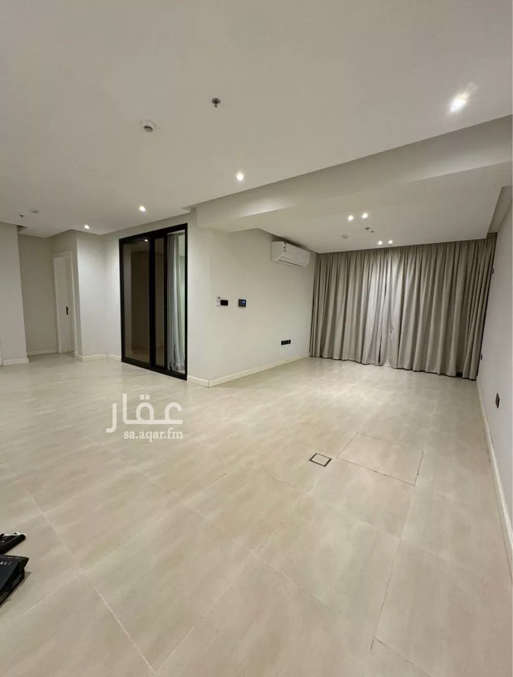 شقة 4 غرف في الملقا 1