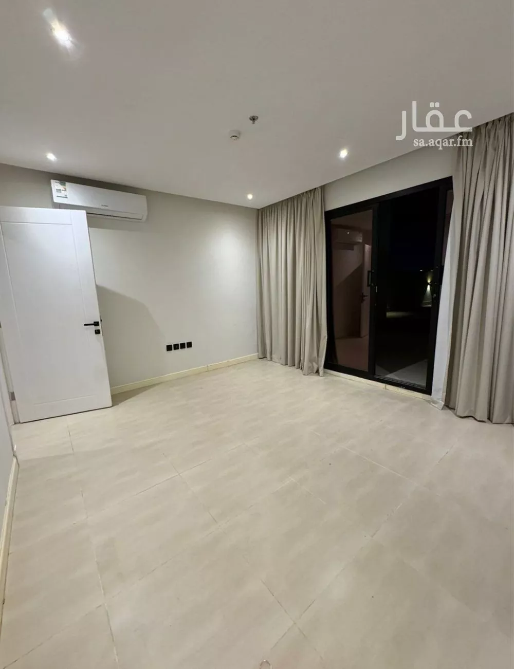 شقة 4 غرف في الملقا 5