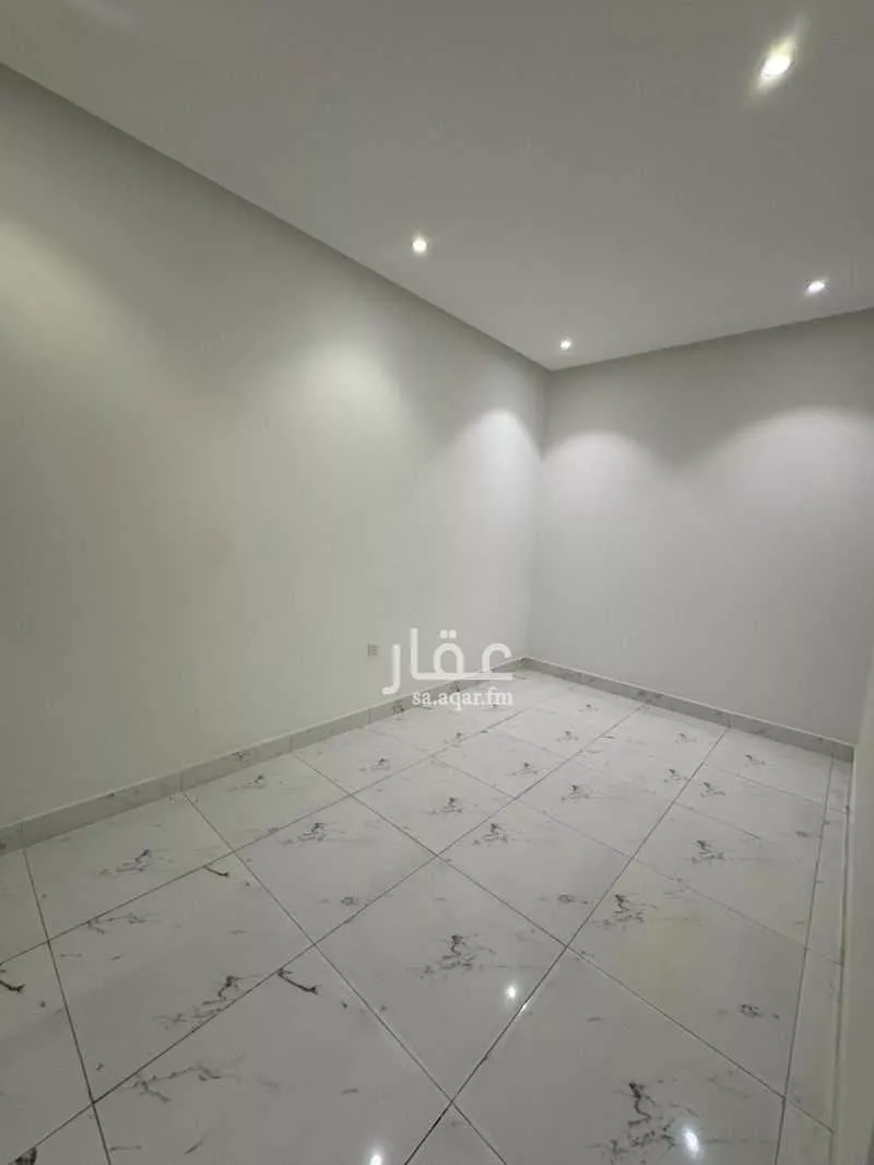 فيلا 4 غرف في العارض 5