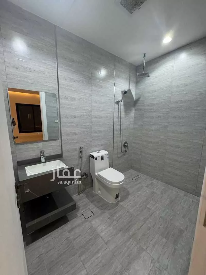 فيلا 4 غرف في العارض 3