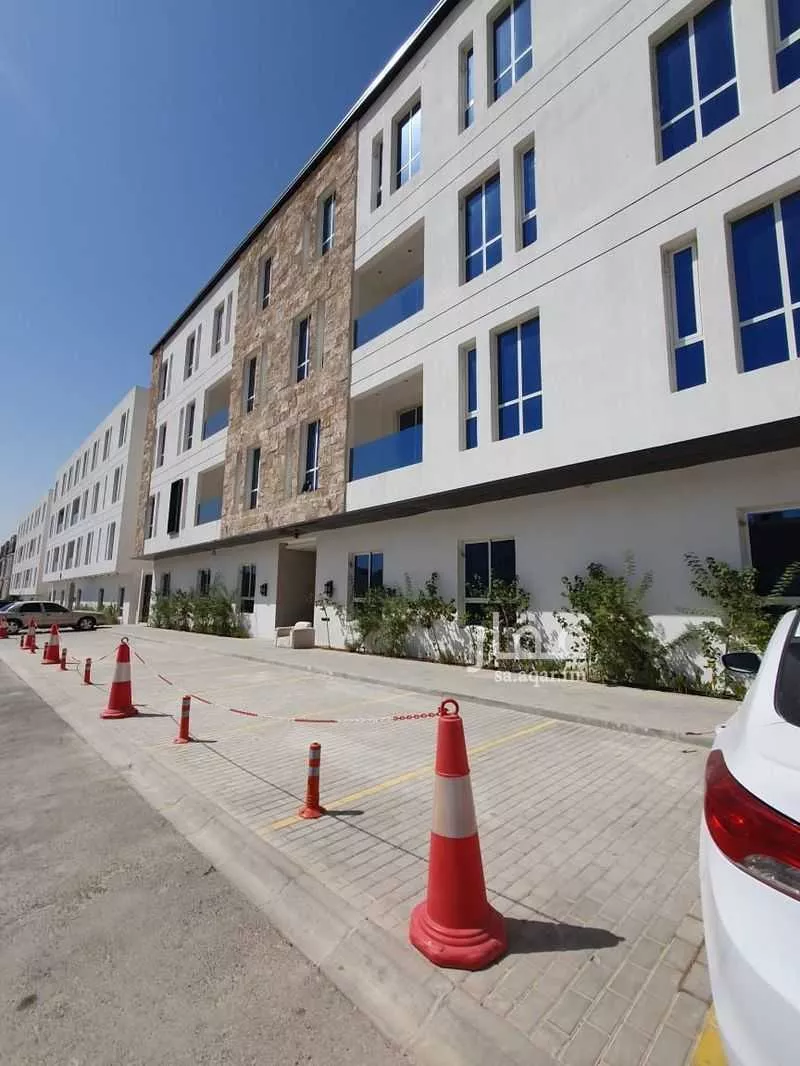 عمارة 1063 م² في الملقا 3