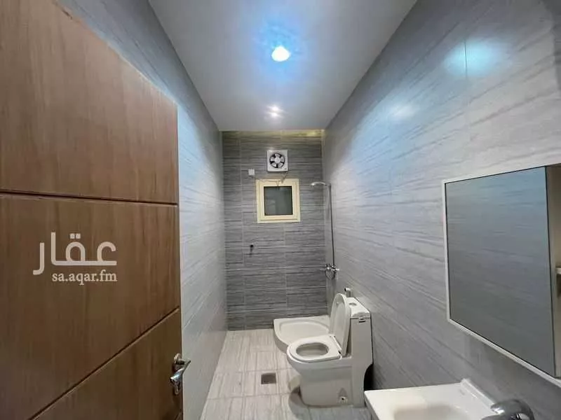 فيلا 5 غرف في الملك فهد 5