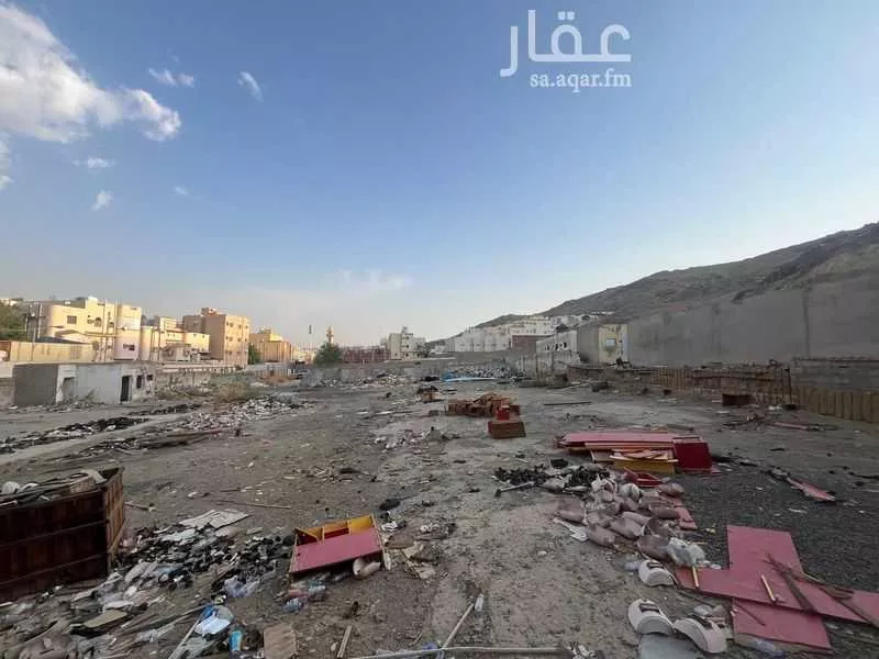 أرض 2290 م² في البحيرات 2