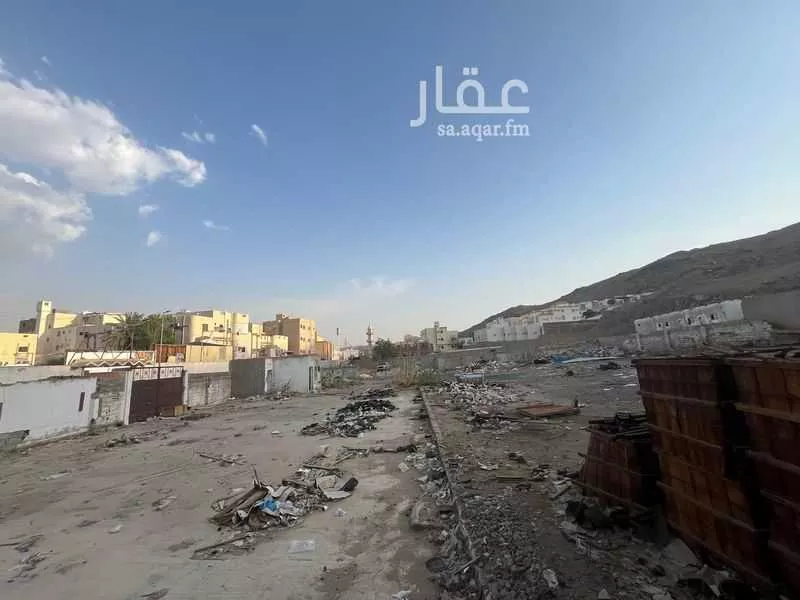 أرض 2290 م² في البحيرات 1