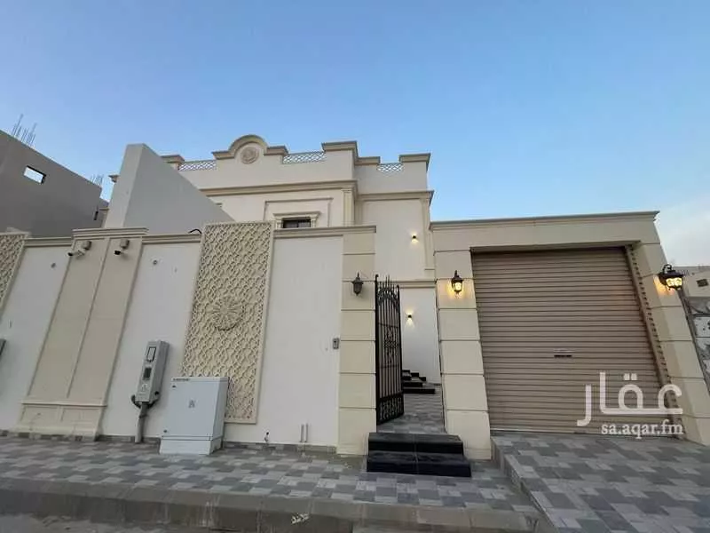 فيلا 5 غرف في الملك فهد 1