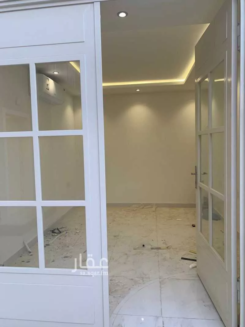 فيلا 4 غرف في العارض 4