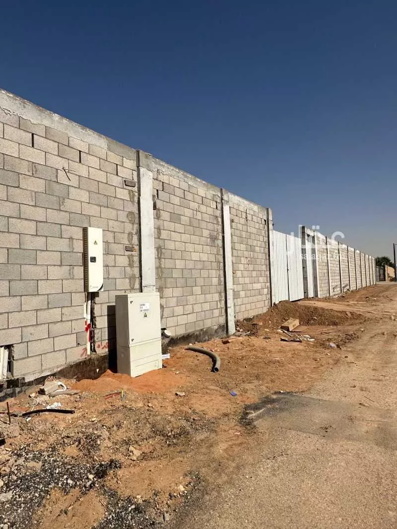 أرض 4944 م² في بنبان 3