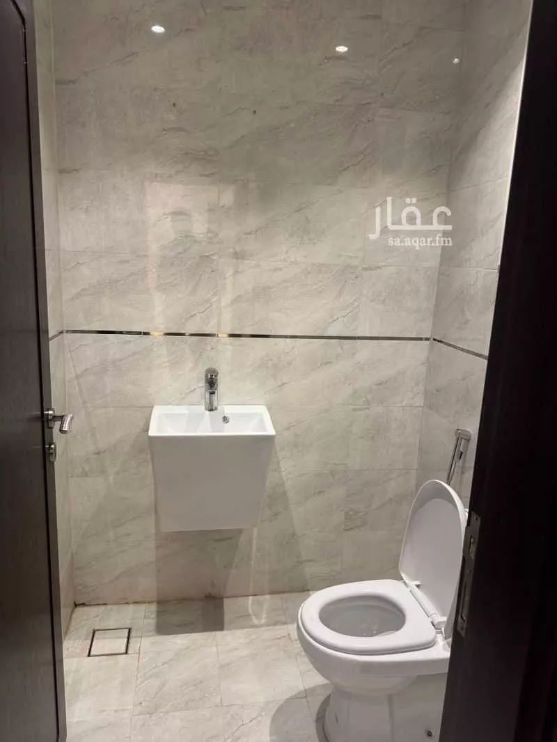 3 bedroom apartment in Qurtubah 5