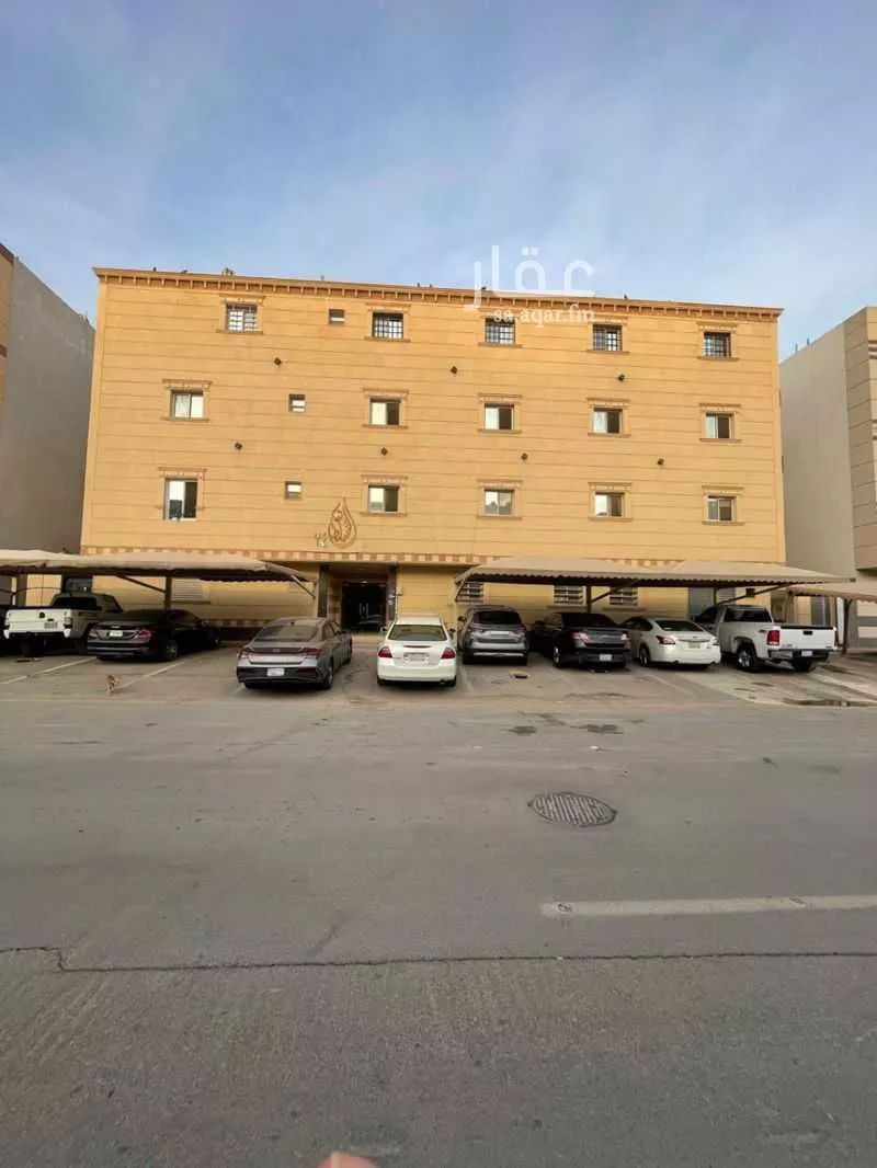 3 bedroom apartment in Dhahrat Laban 1