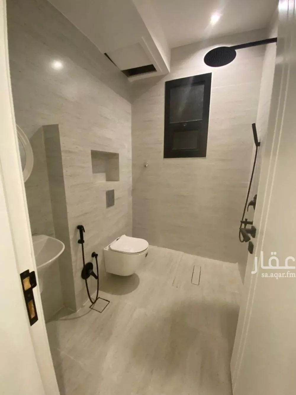 شقة 4 غرف في النرجس 3