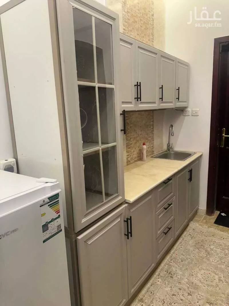 2 bedroom apartment in King Fahd, Madinah 4