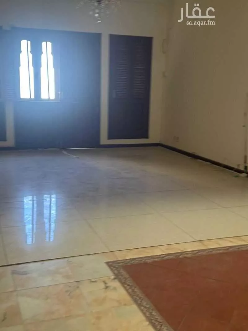 7 bedroom villa in Al Shati 4