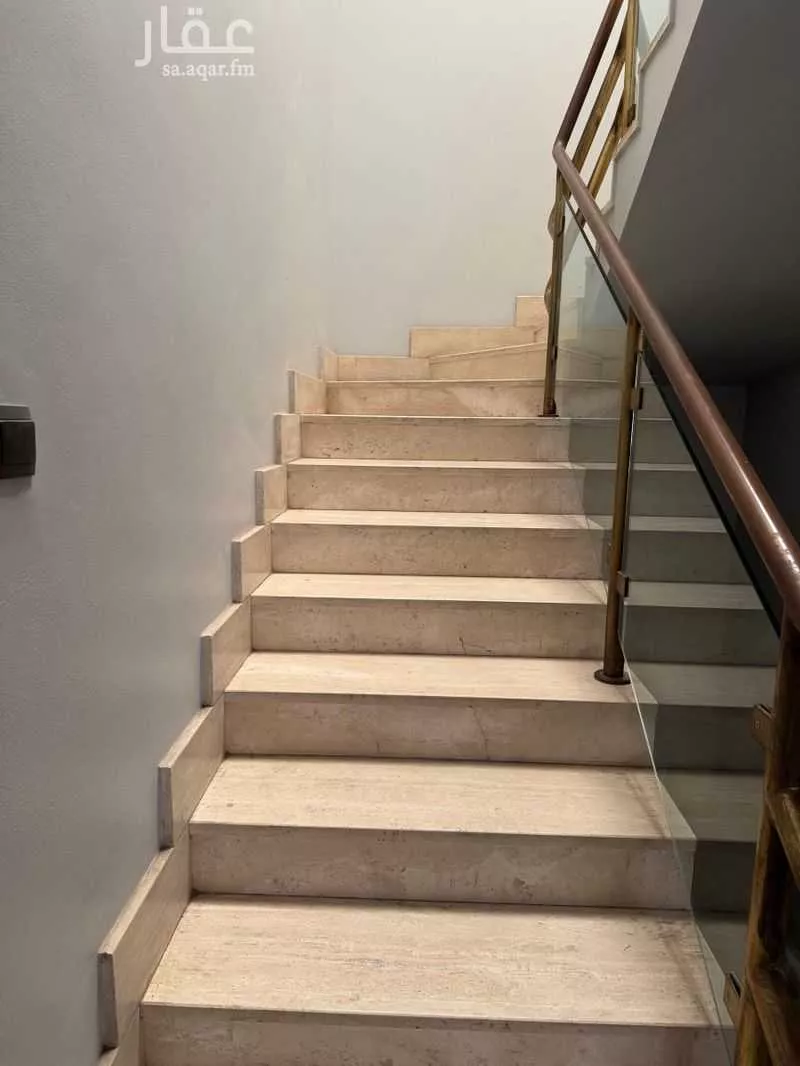 فيلا 5 غرف في الشاطئ 3