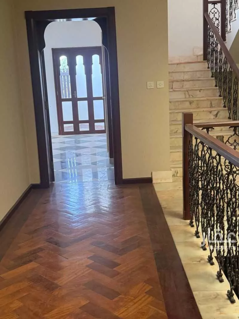 7 bedroom villa in Al Shati 5