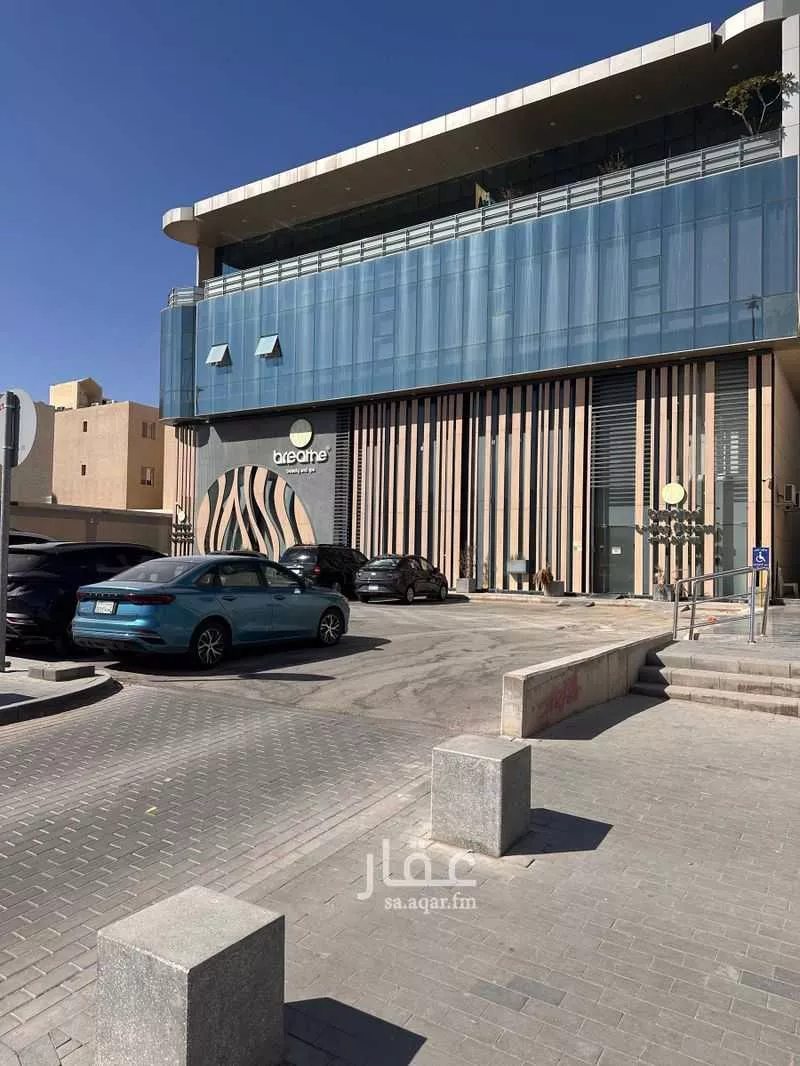 مكتب 1800 م² في الملقا 1