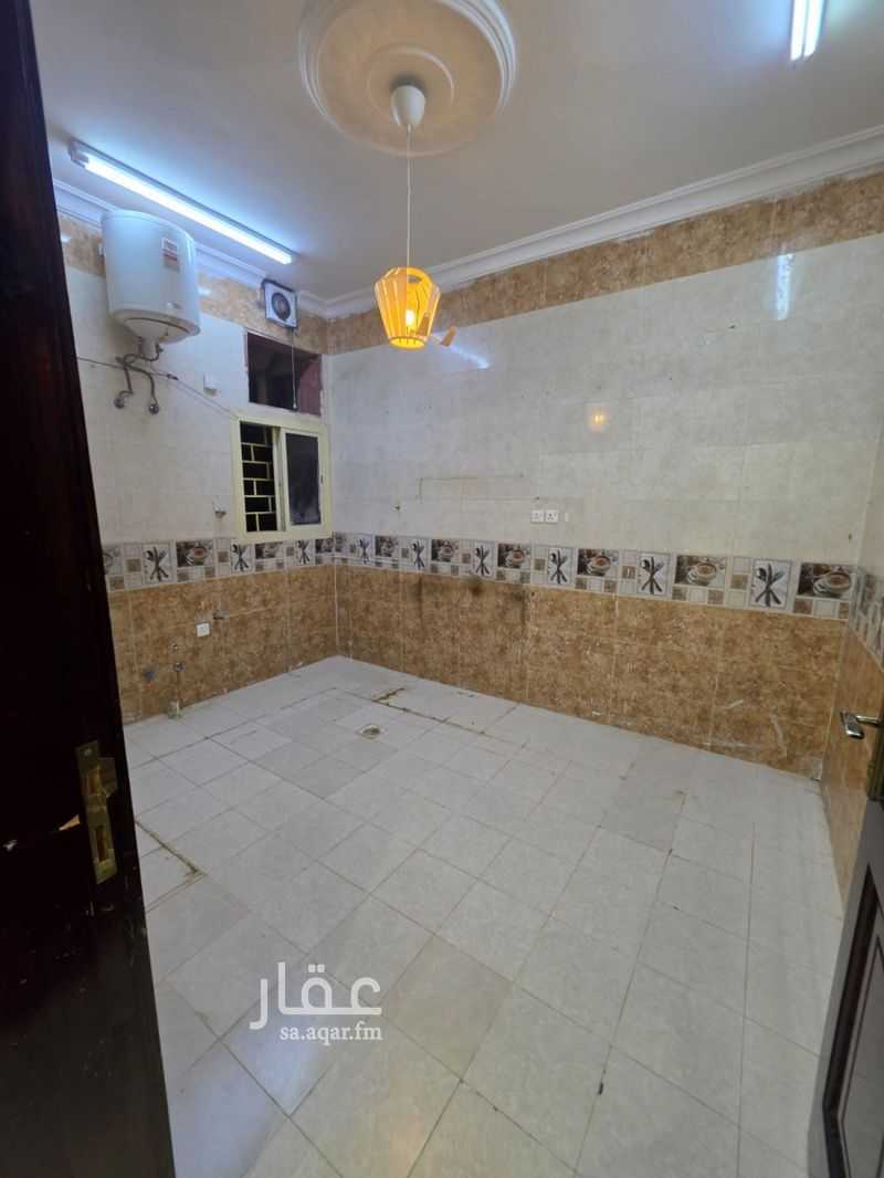 4 bedroom apartment in Al Salam, Madinah 9