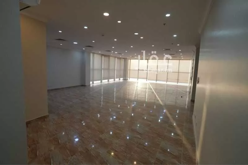 عمارة 1693 م² في الخزامى 4