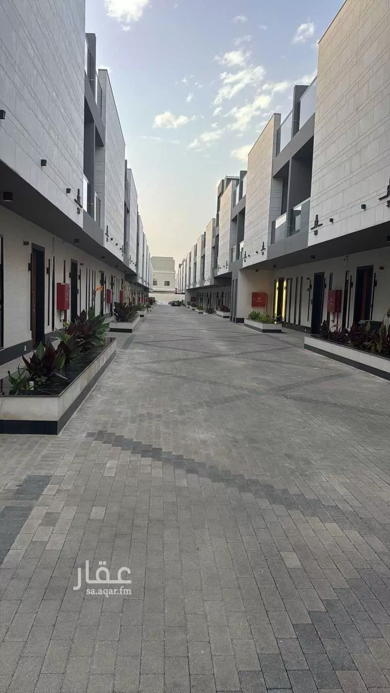 فيلا 5 غرف في العارض 4