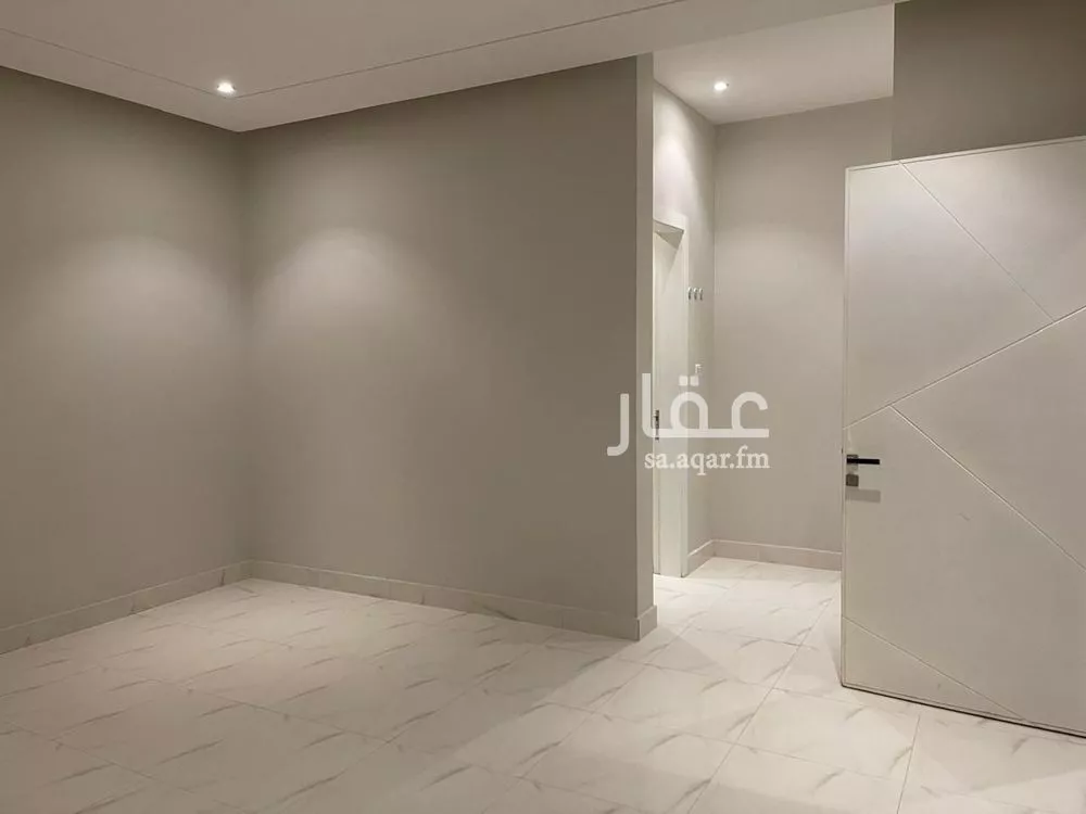 شقة 4 غرف في العارض 1