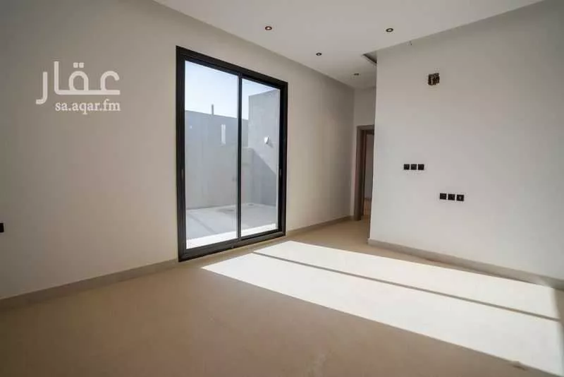 5 bedroom floor in Al Janadriyah 1