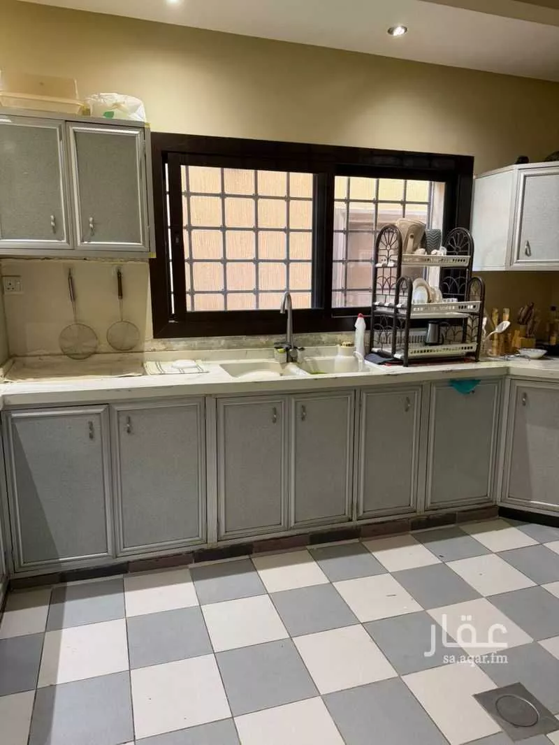 فيلا 6 غرف في الخليج 3