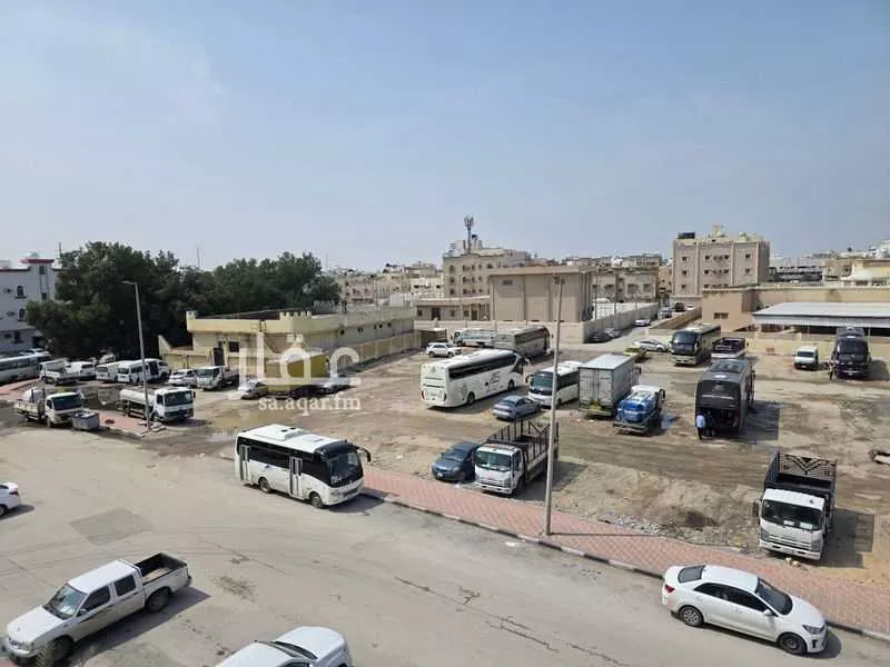 أرض 2931 م² في الضباب 4