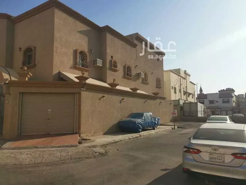 613 sqm building in Al Etisalat 3