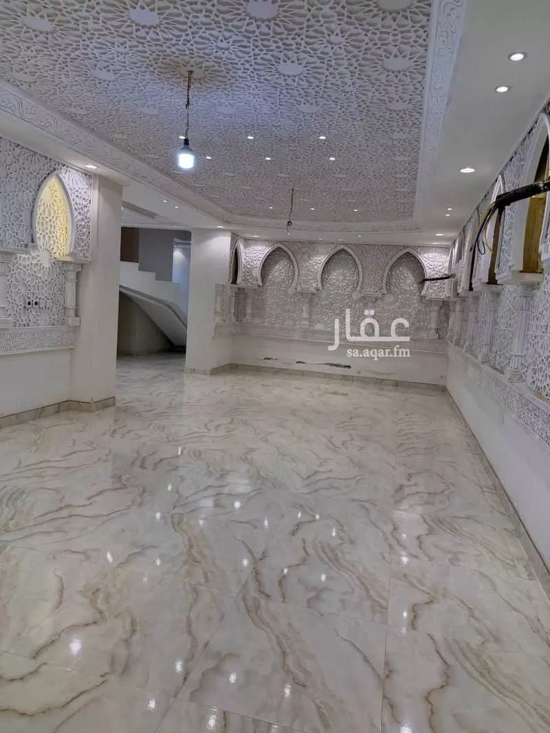 مستودع 385 م² في جدة 2